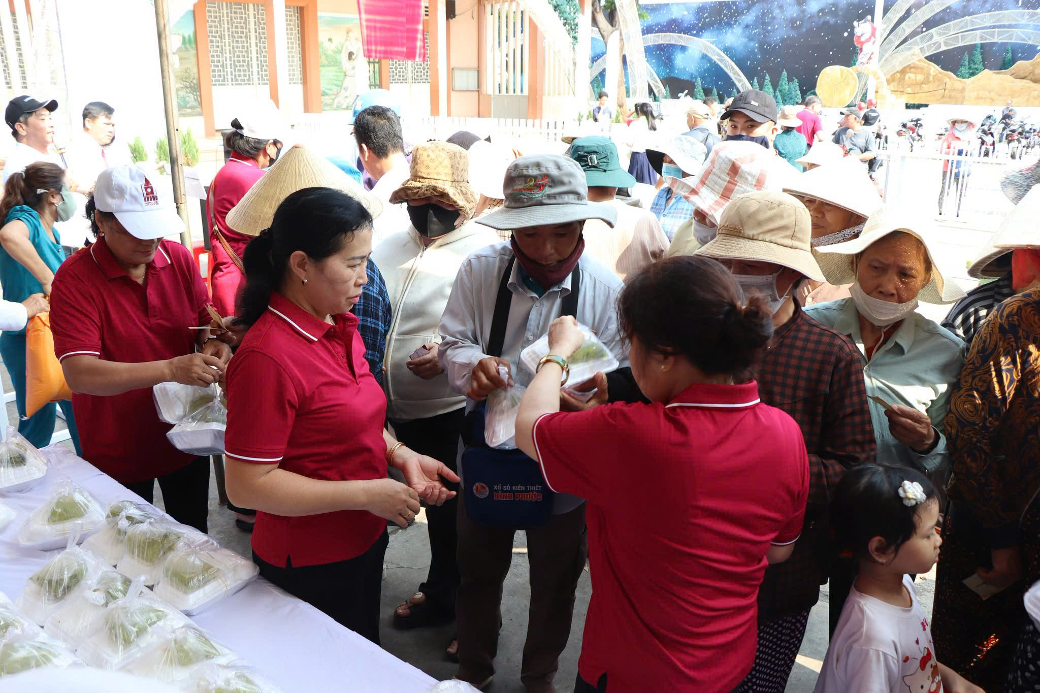 Hơi ấm sẻ chia qua mô hình “Tổ hợp Bác ái”